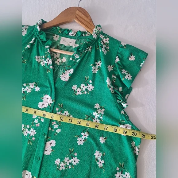 MELLODAY green floral short sleeve Flutter sleeve LARGE hi-low top - Picture 3 of 7